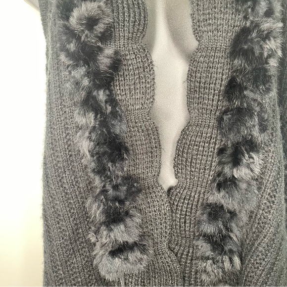 Adore Faux Fur Wool Asymmetrical vest in size Small - Picture 7 of 11